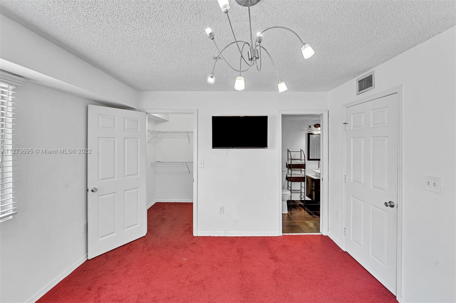 2831 NE 185th St 604