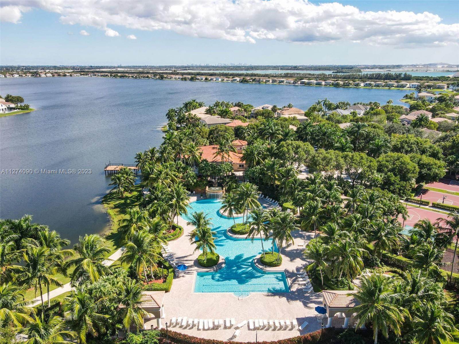 Gorgeous lake front clubhouse, amazing pool and amenities