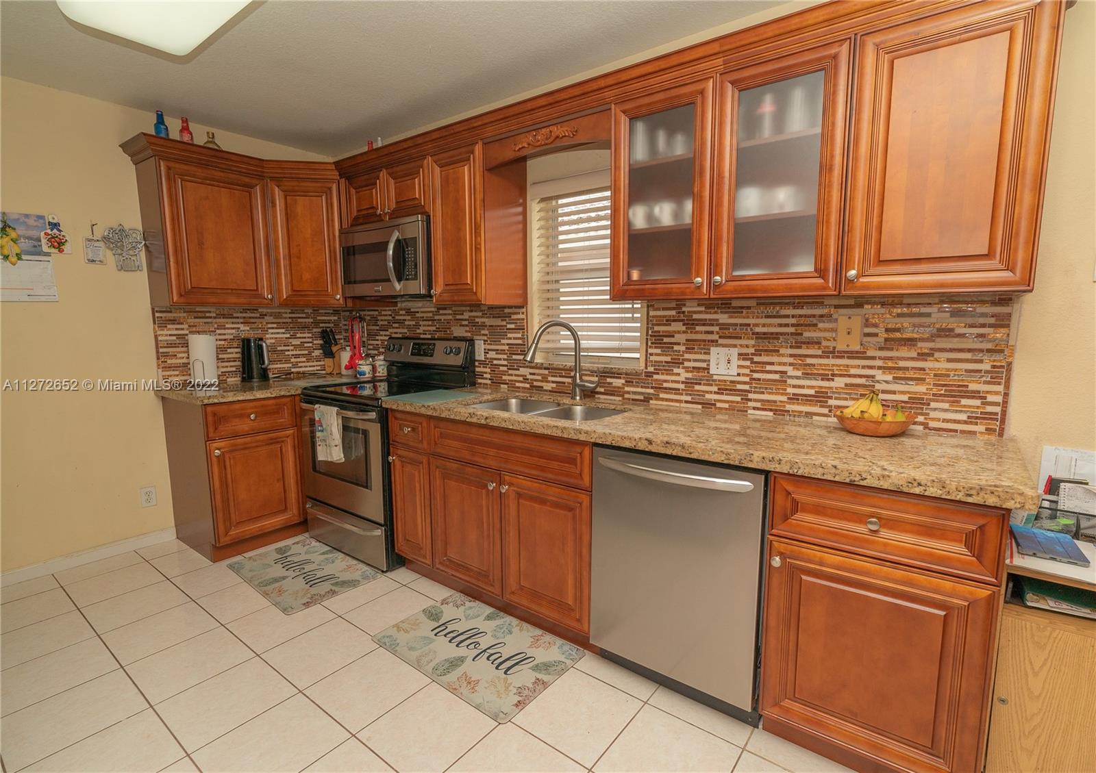 Listing Photo 12