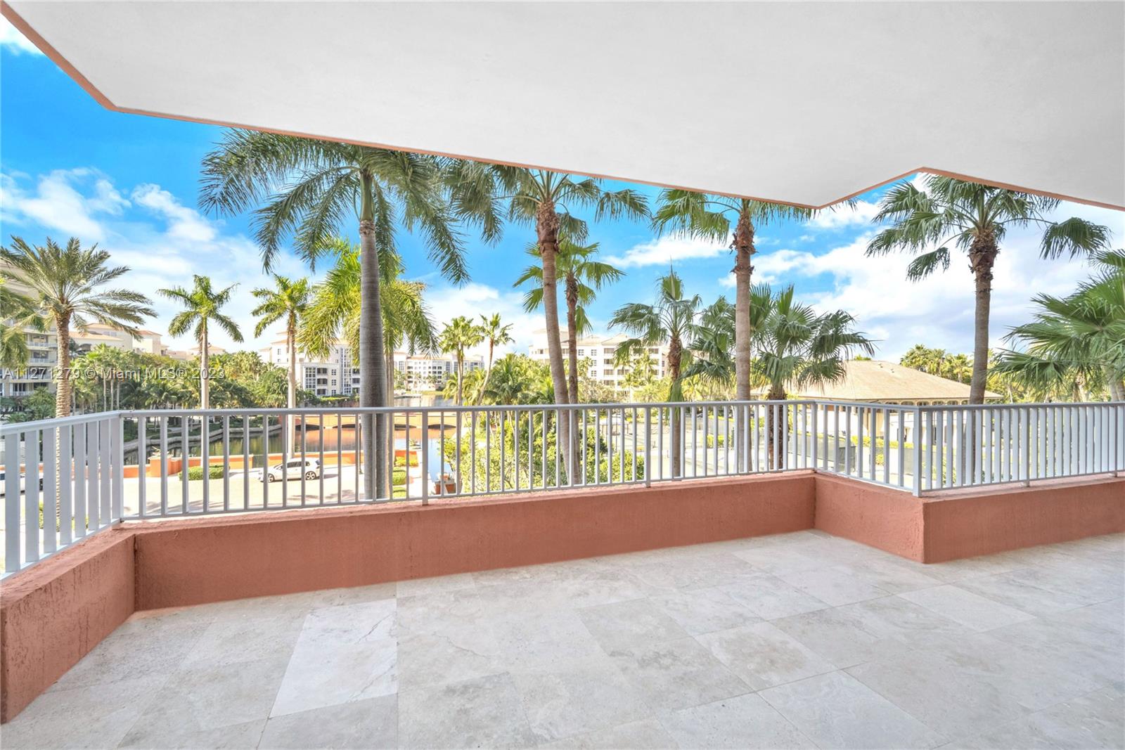 Balcony off dining room