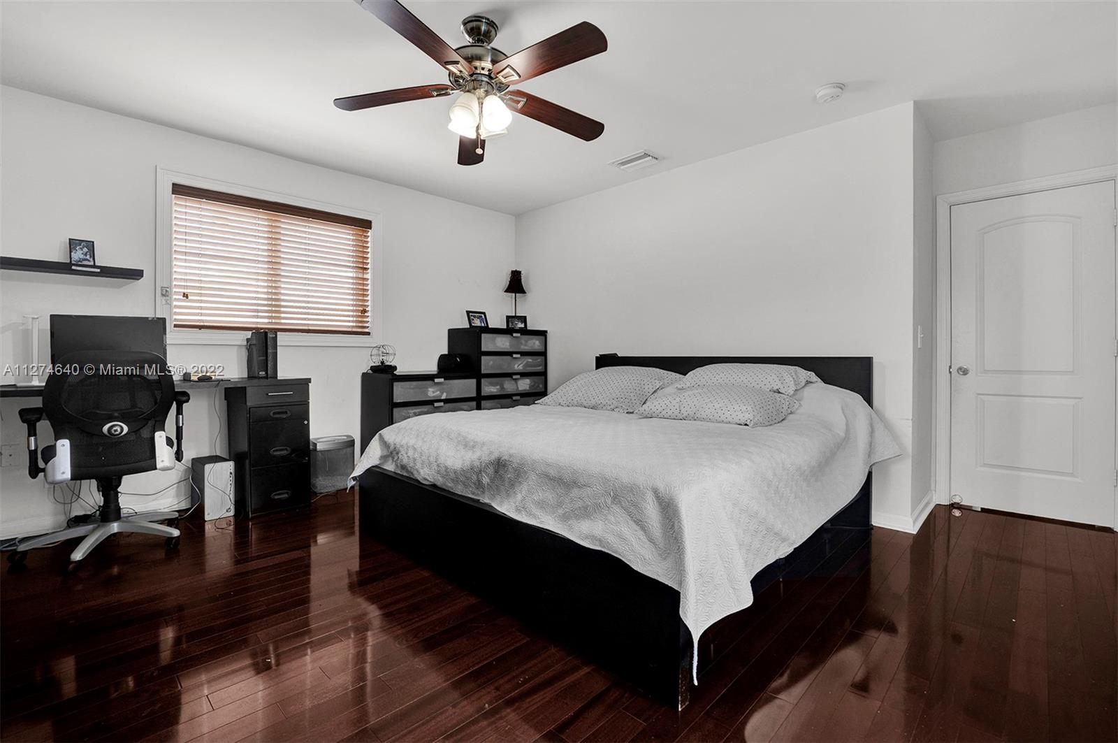 Listing Photo 6