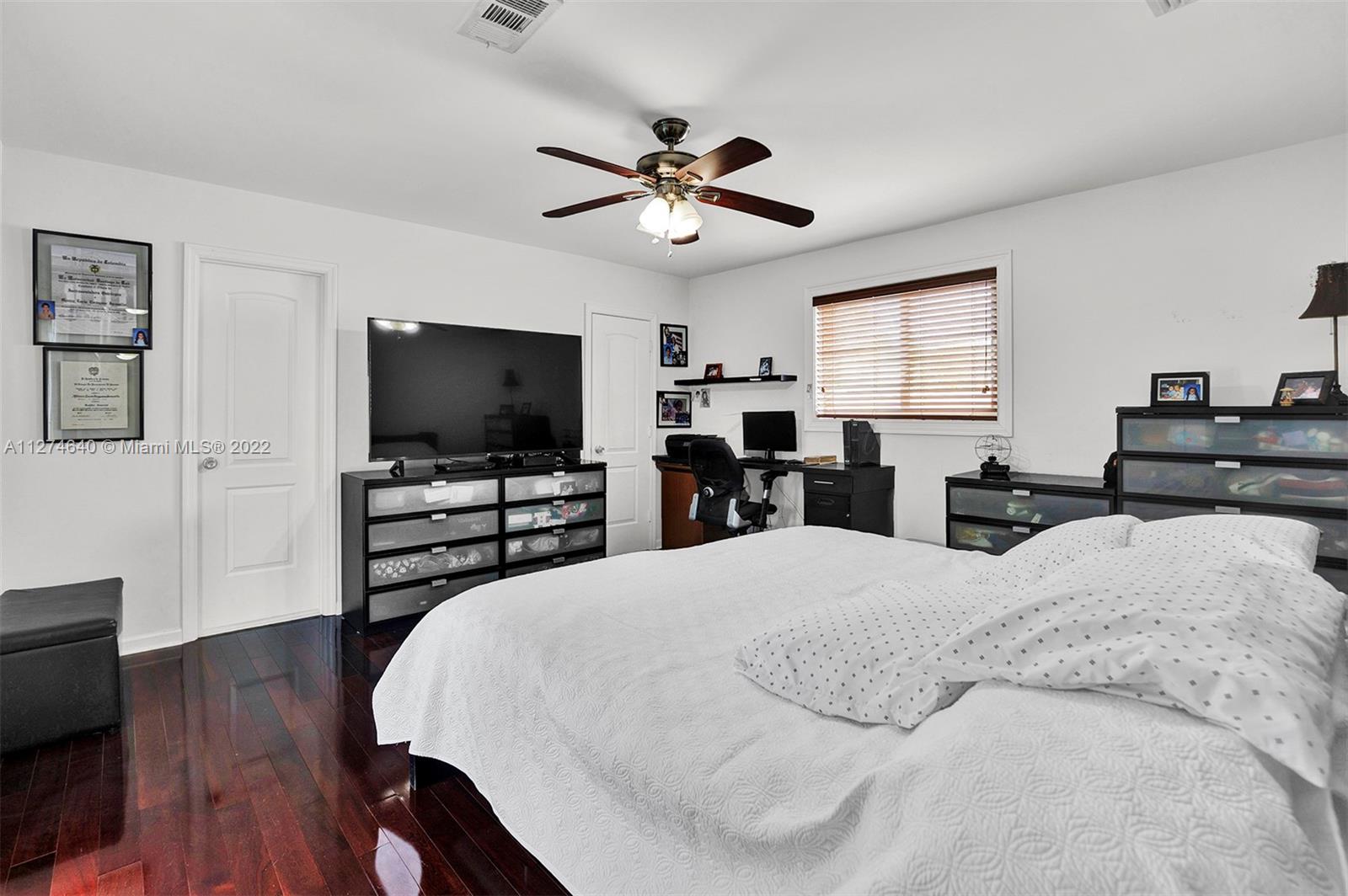 Listing Photo 7