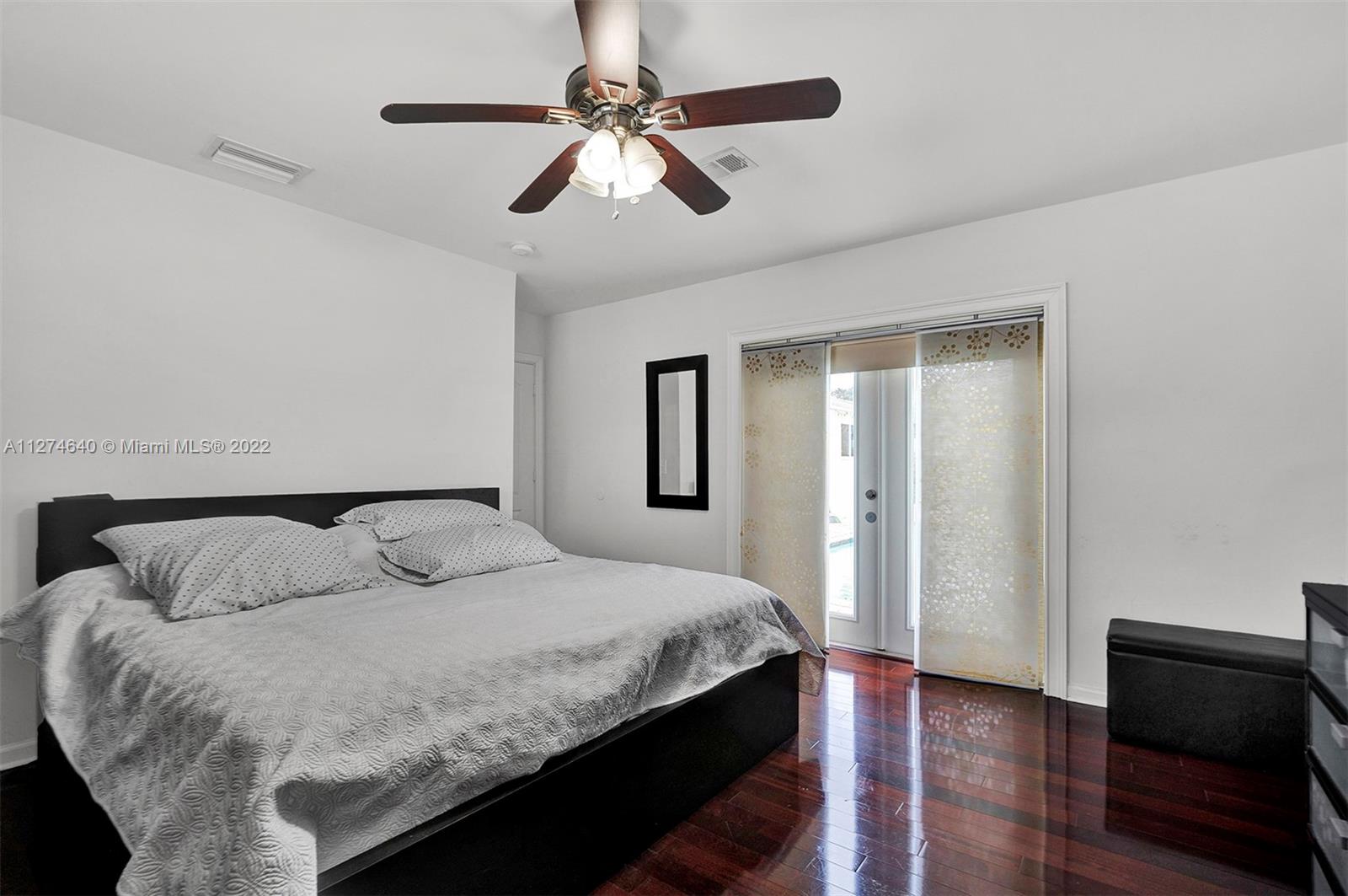 Listing Photo 8