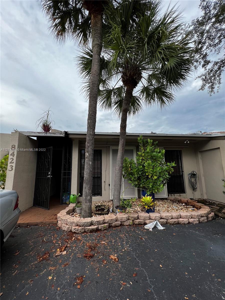 8423  Rednock Ln  For Sale A11274890, FL