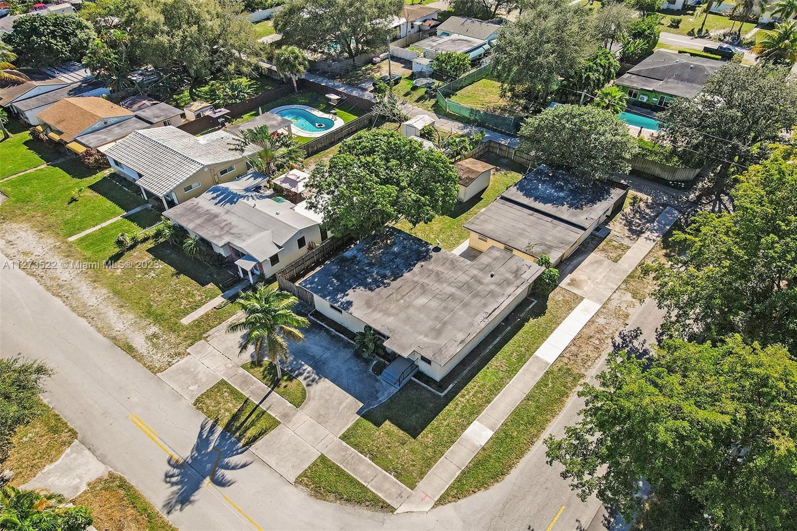 2546  Coolidge St  For Sale A11273522, FL