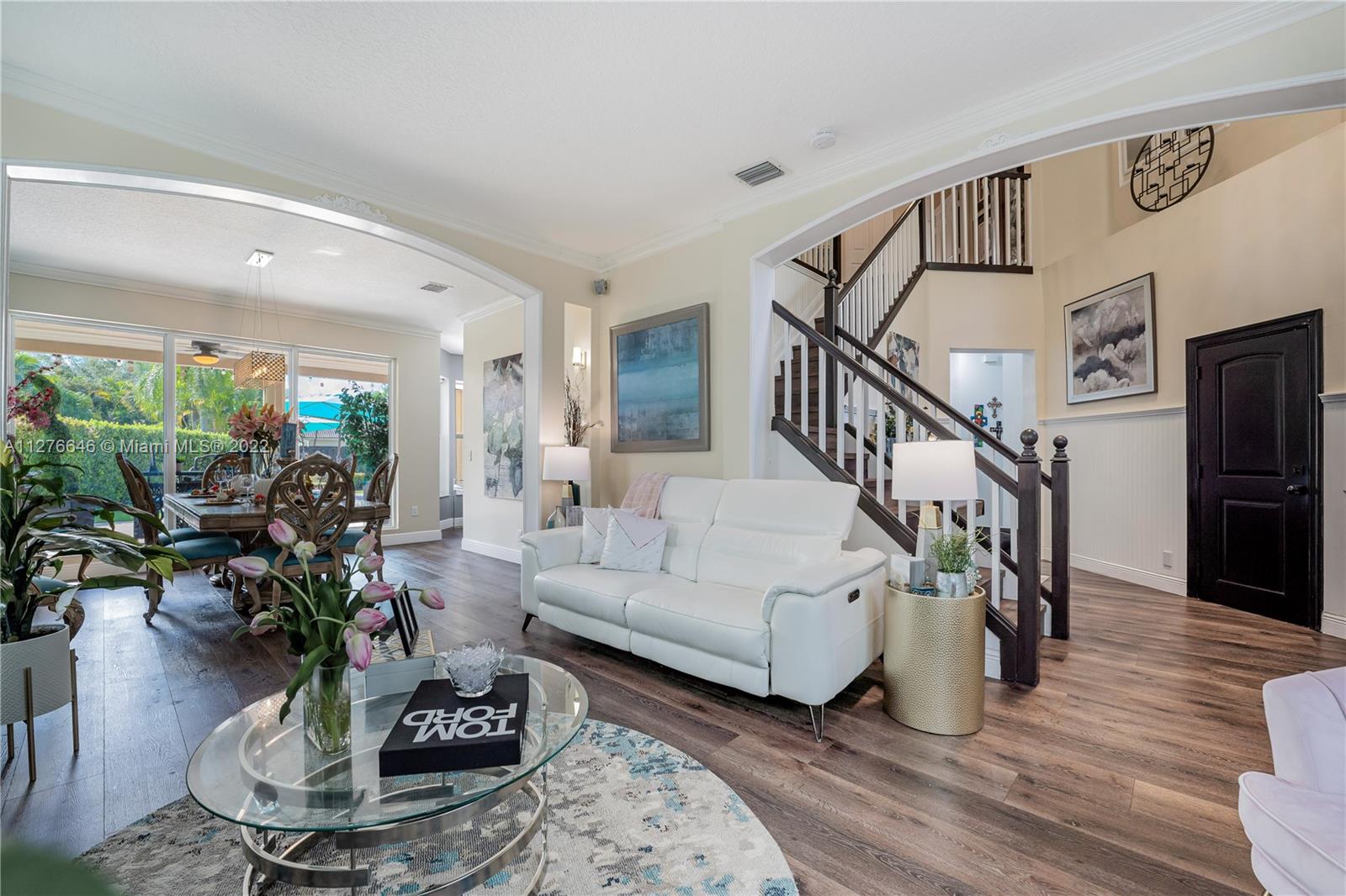 Listing Photo 9