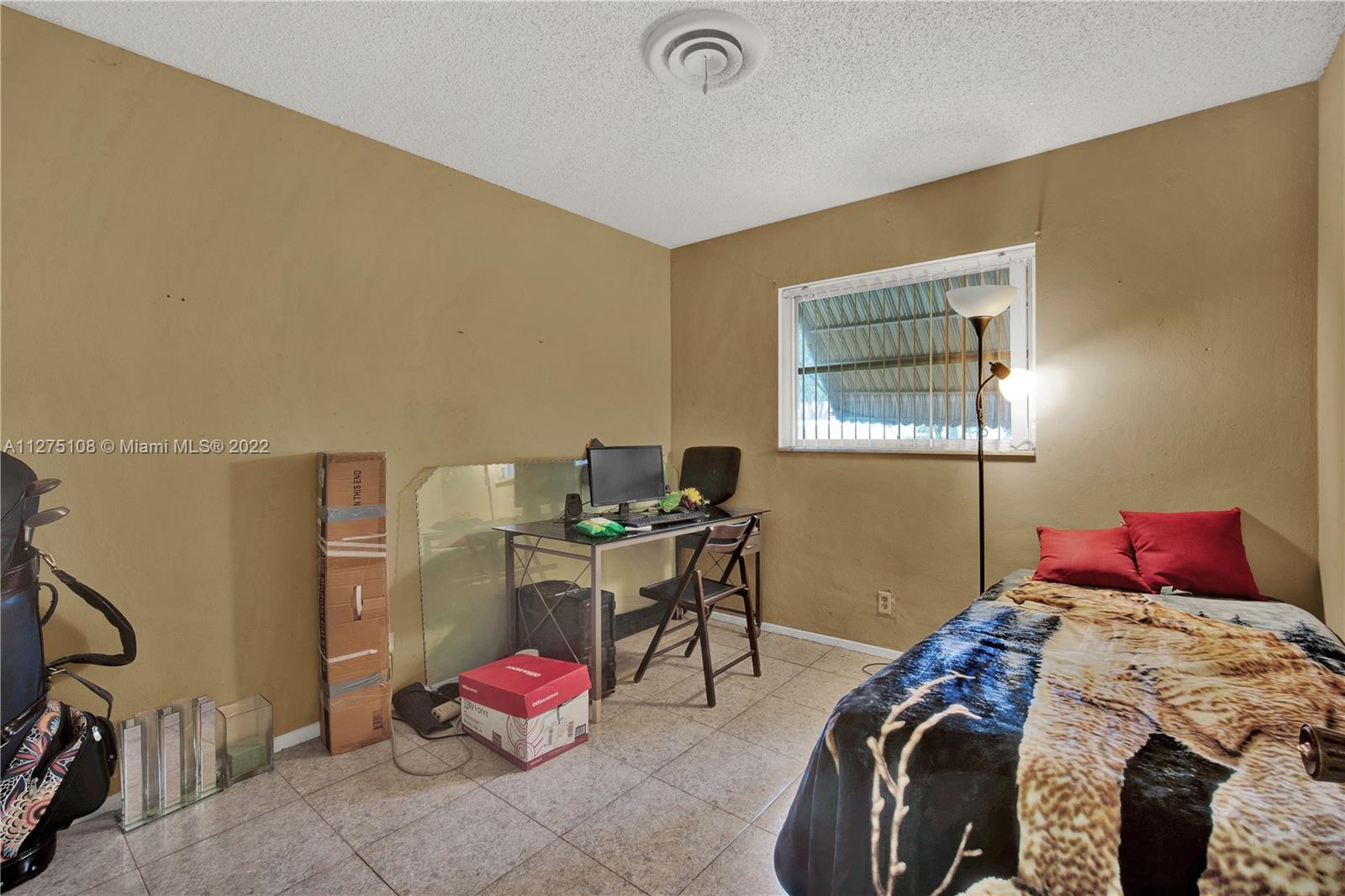 Listing Photo 16
