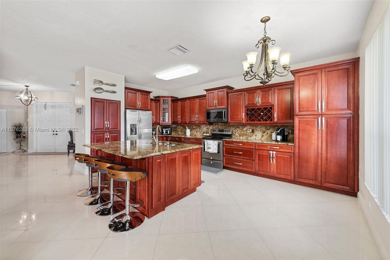 Listing Photo 7