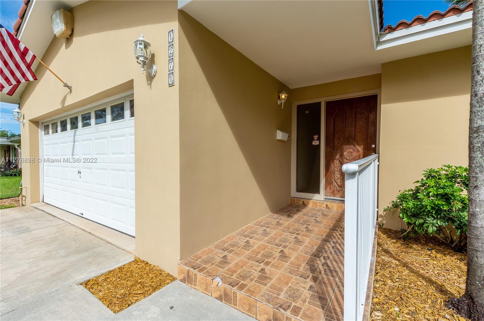 1271  Meadowlark Ave  For Sale A11276898, FL