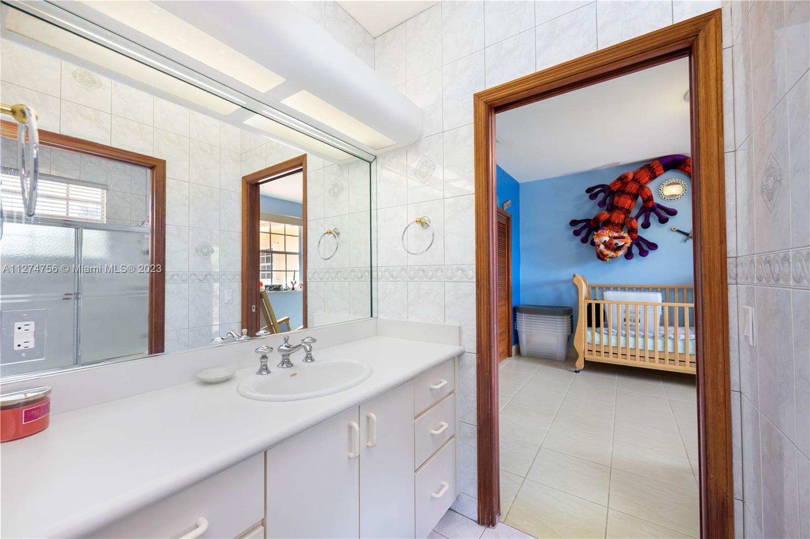 JACK & JILL BATHROOM
