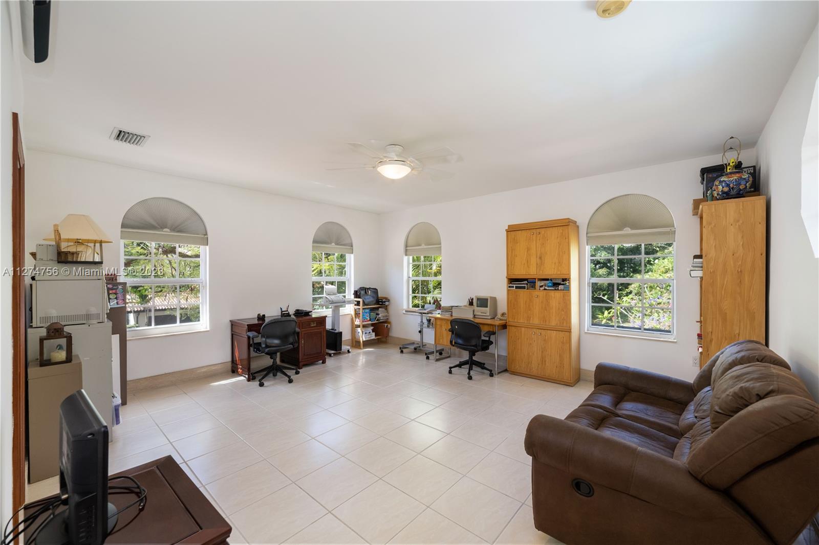 2ND MASTER BEDROOM