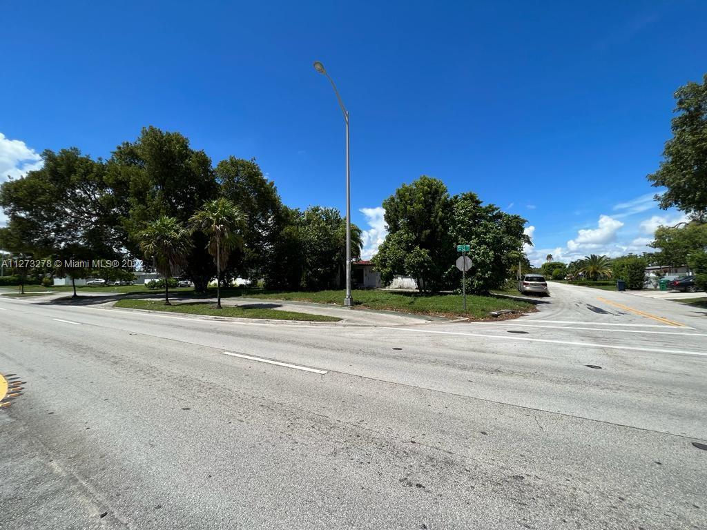 Listing Photo 10