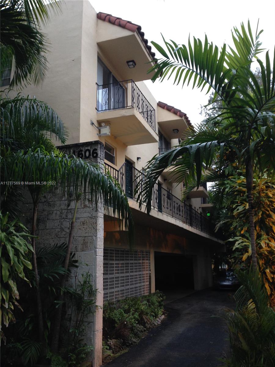 TWO STORY CONDOMINIUM CENTRALLY LOCATED IN THE HEART OF CORAL GABLES. WALKING DISTANCE TO MIRACLE MILE AND DOWNTOWN CORAL GABLES. APARTMENT FEATURES AN UPDATED KITCHEN WITH STAINLESS STEEL APPLIANCES AND GRANITE COUNTERTOPS, CENTRAL A/C, TILE FLOORS, 3 SPACIOUS BALCONIES, WASHER & DRYER IN UNIT, AND COVERED PARKING. MOVE IN REQUIRES $7,500 (FIRST, LAST & SECURITY) AND A $50 BACKGROUND CHECK PER PERSON. EASY TO SHOW - SEE BROKERS REMARKS.