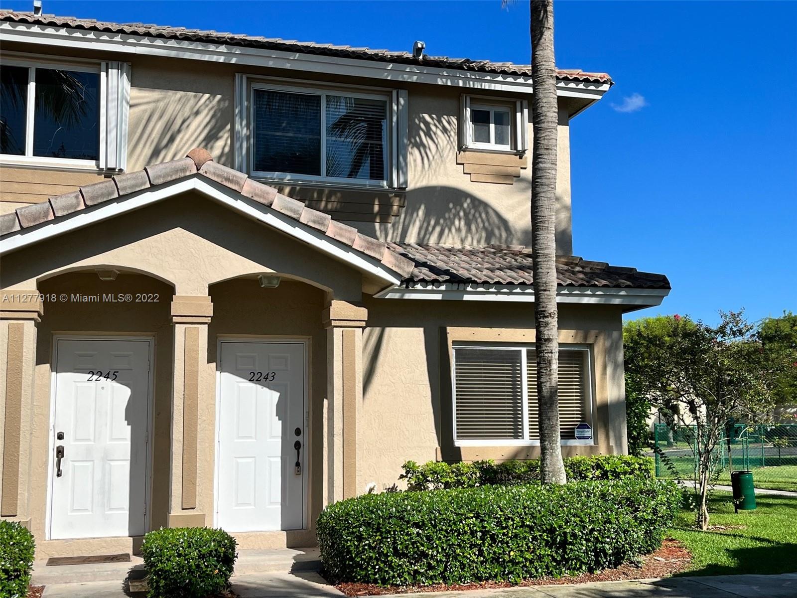 CORNER 2 BR/2.5 BA TOWNHOME IN GATED COMMUNITY OF KEYS GATE. 2 MASTER SUITES W/ LAUNDRY ROOM UPSTAIRS. NO NEIGHBORS TO THE REAR. CLOSE TO POOL & PARK AREA. RENT INCLUDES BASIC ATT UVERSE CABLE & INTERNET, PEST CONTROL & SECURITY.