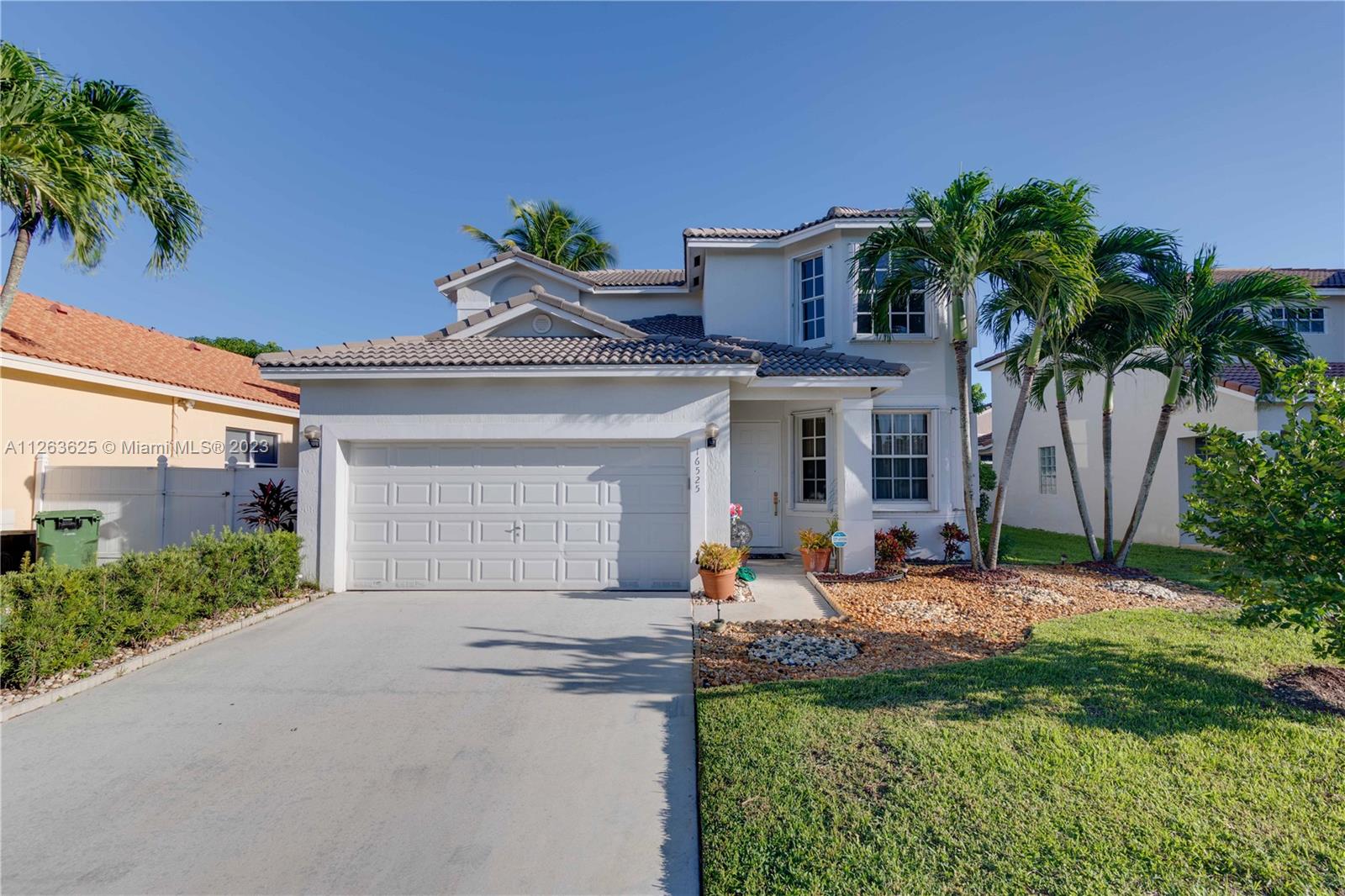 16525 NW 19th St, Pembroke Pines, FL 33028