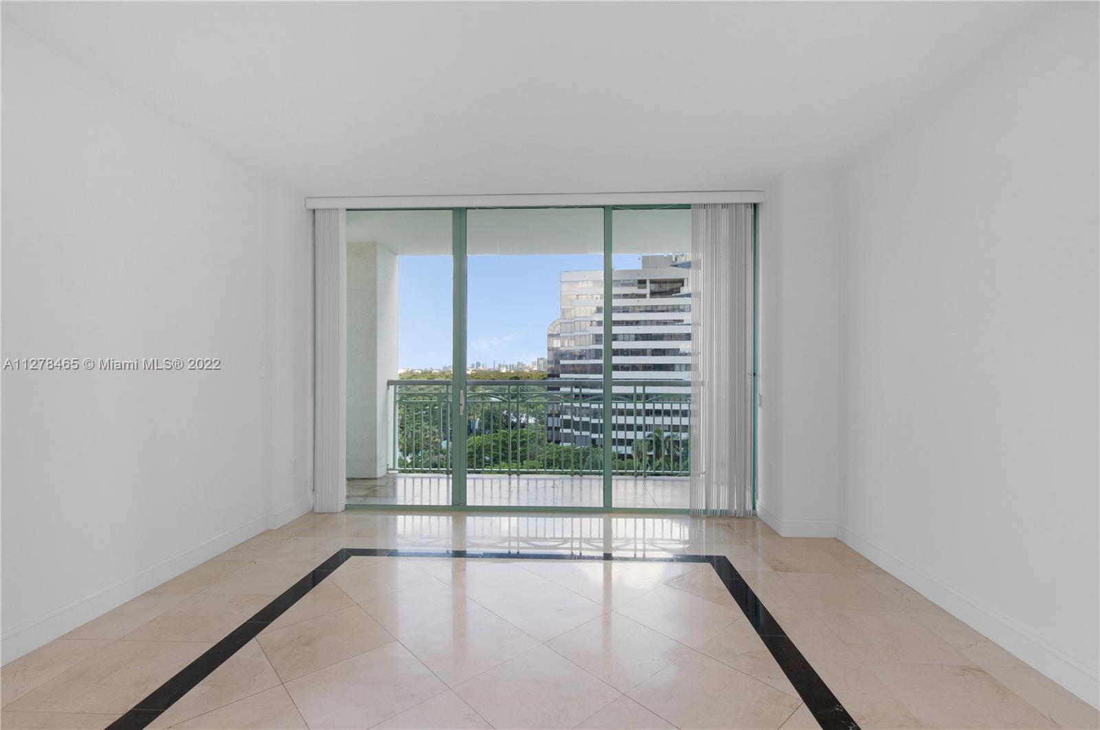 Unfurnished 1 bedroom residence with 1.5 baths at the Ritz-Carlton Coconut Grove. Beautiful water view from the
balcony. Marble flooring in the living room and bathrooms, carpet in the bedroom. Enjoy the Coconut Grove vibe
with parks, marina, restaurants and shopping nearby.