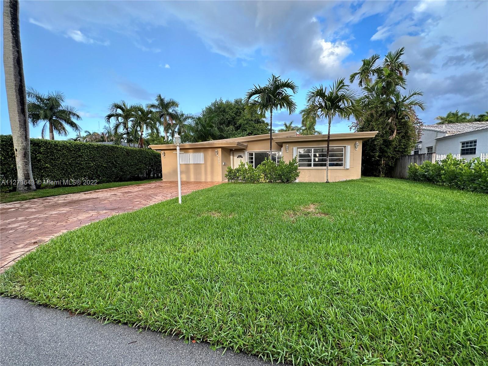 7531  Coquina Dr  For Sale A11273643, FL