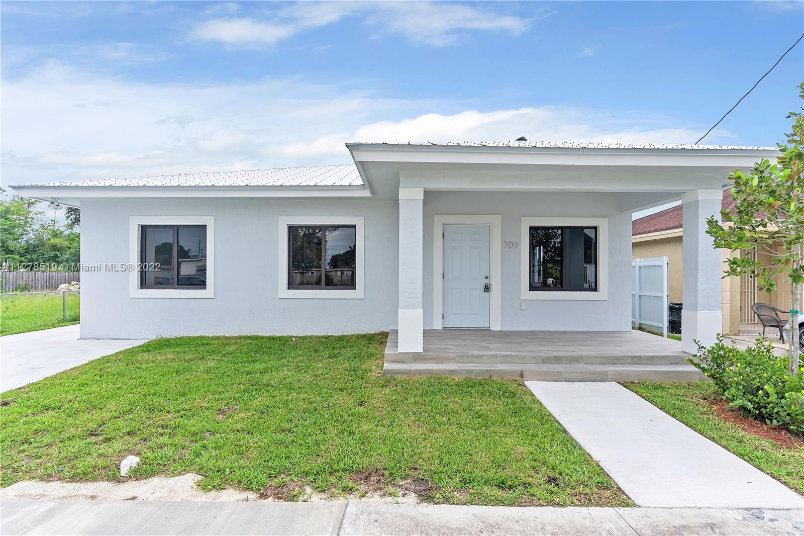 NEW CONSTRUCTION!! MODERN 4 BEDROOM 2 BATHROOM WITH SPACIOUS BACKYARD THAT IS FENCED IN. IMPACT WINDOWS AND DOORS. METAL ROOF. PORCELAIN TILE FLOORS. SHAKER KITCHEN CABINETS WITH GRANITE COUNTERTOPS AND STAINLESS STEAL APPLIANCES. INDOOR LAUNDRY CLOSET. NO HOMEOWNERS ASSOCIATION.