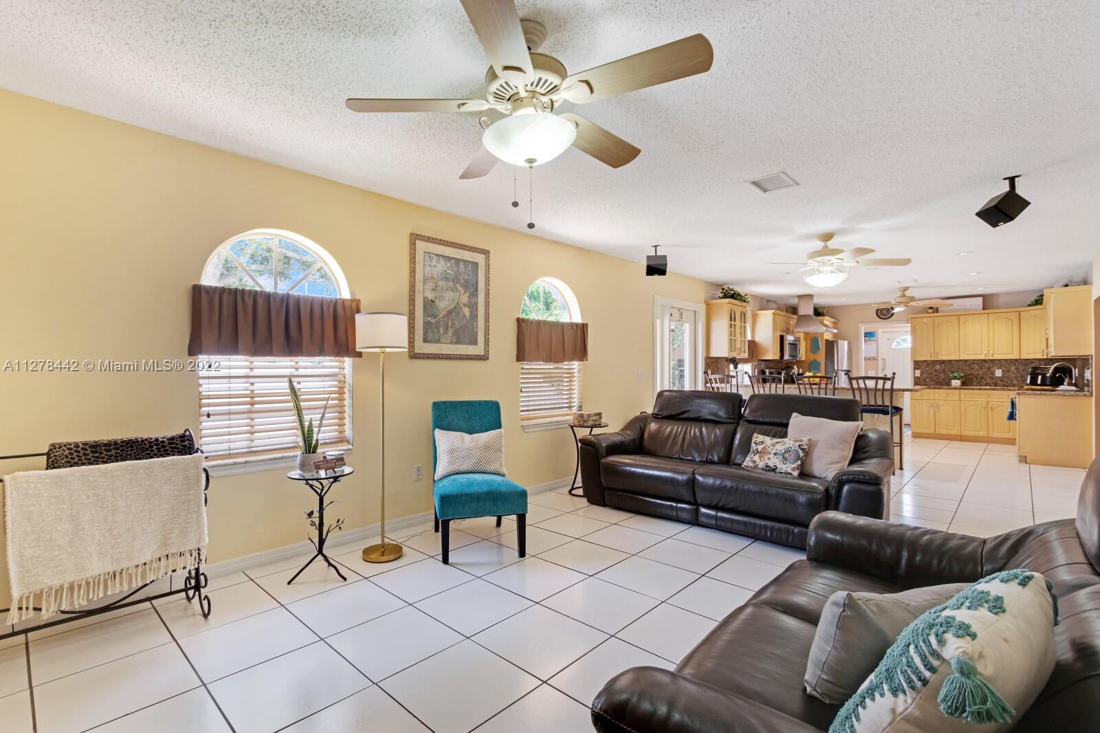 Listing Photo 7