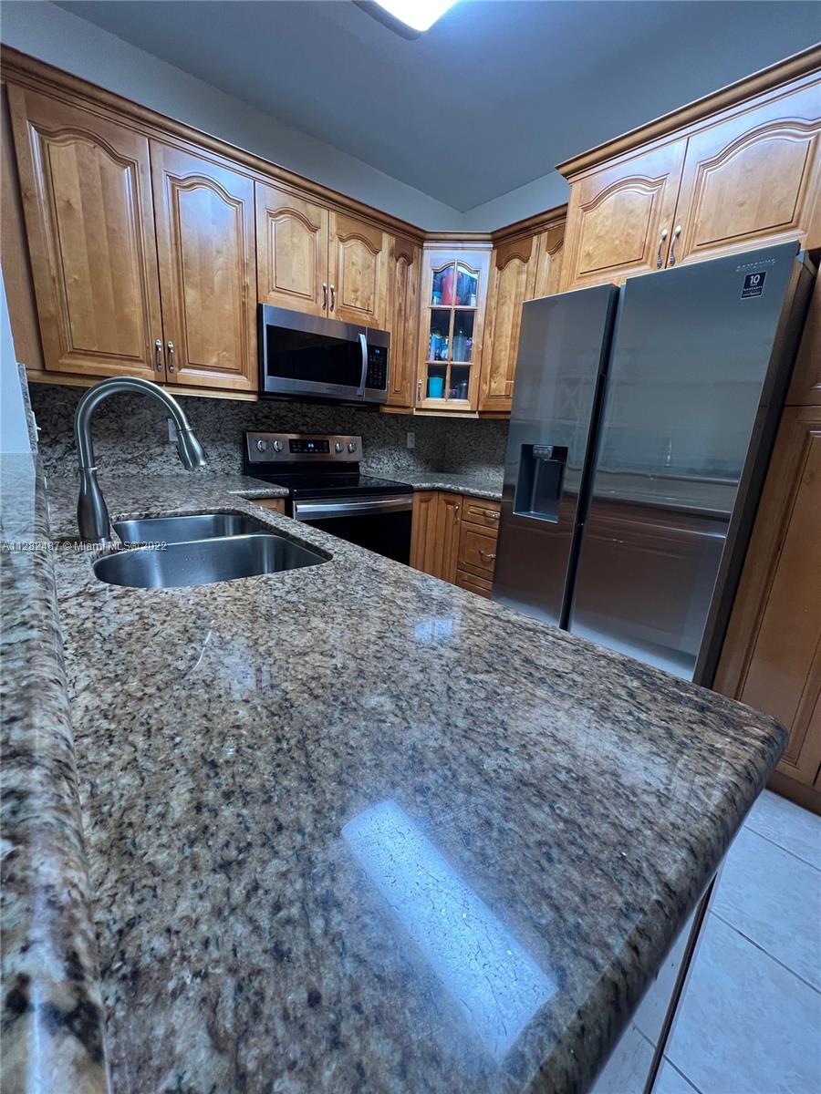 Listing Photo 8