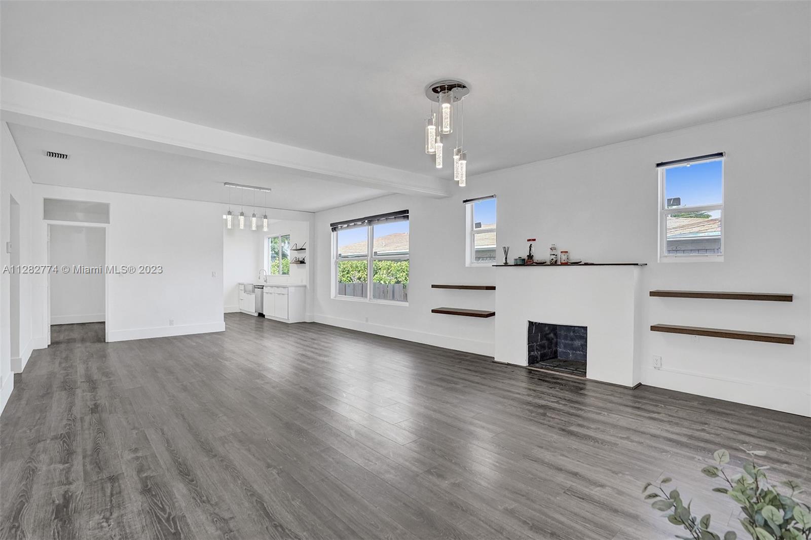 1114 SW 11th Ave  For Sale A11282774, FL