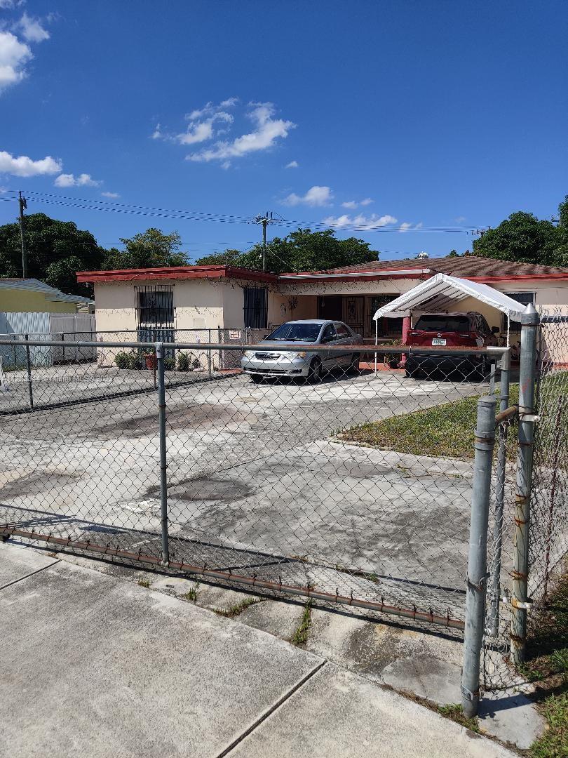 185 NW 124th St, North Miami, FL 33168
