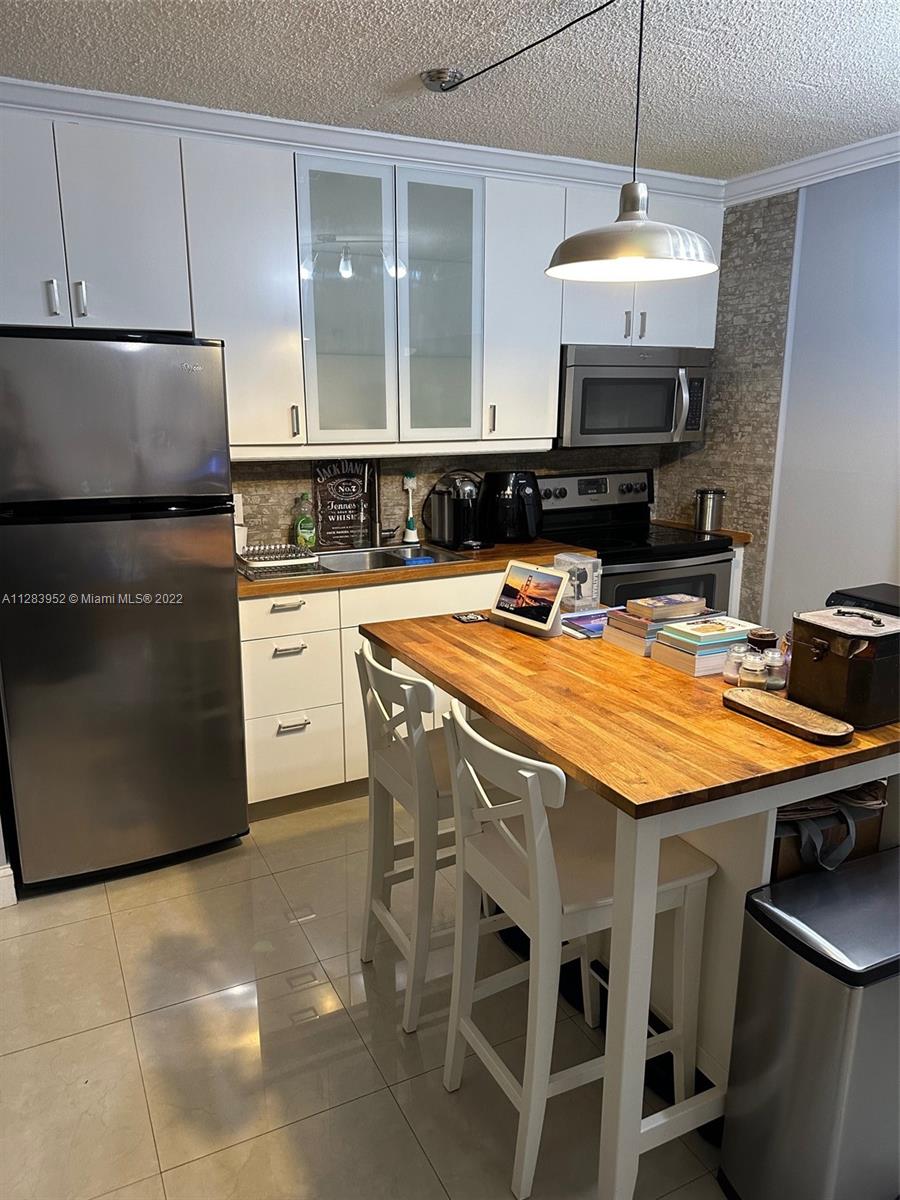 130 S Shore Dr #2B For Sale A11283952, FL