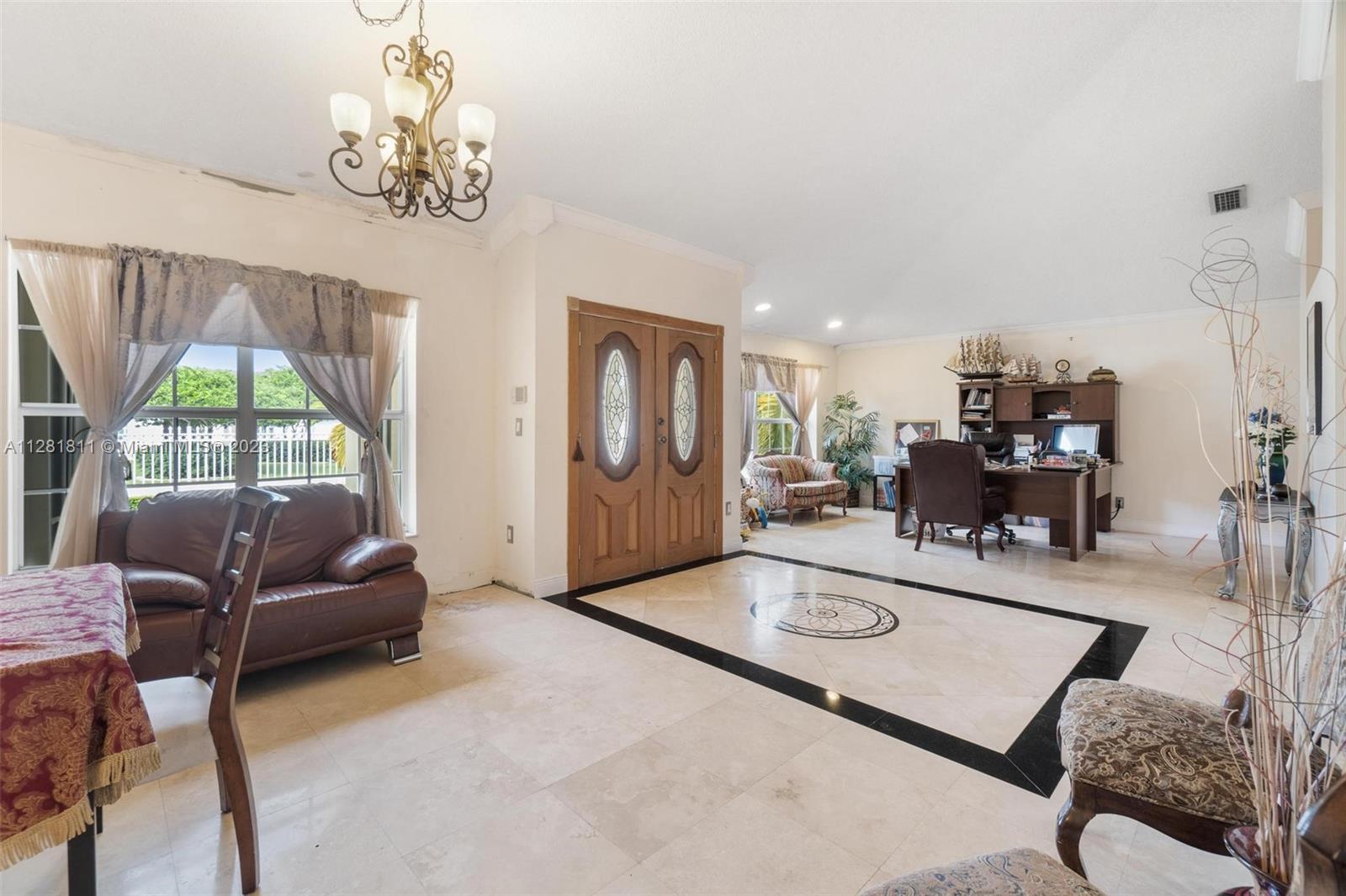 Listing Photo 16