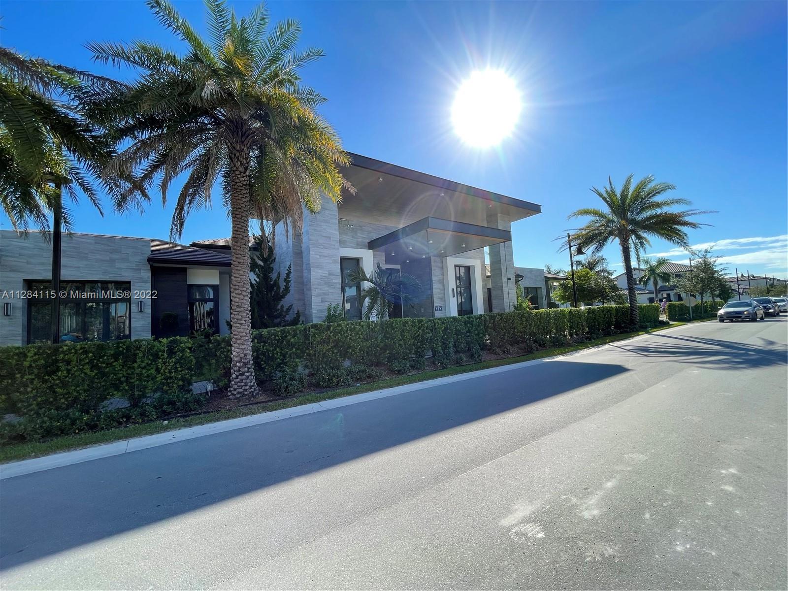 4395 NW 80th Ct, Doral, FL 33166