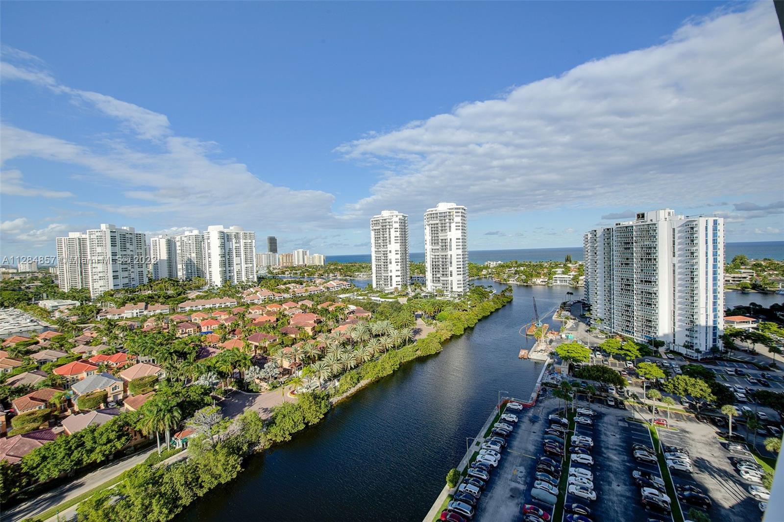 3701 N Country Club Dr #2009 For Sale A11284857, FL