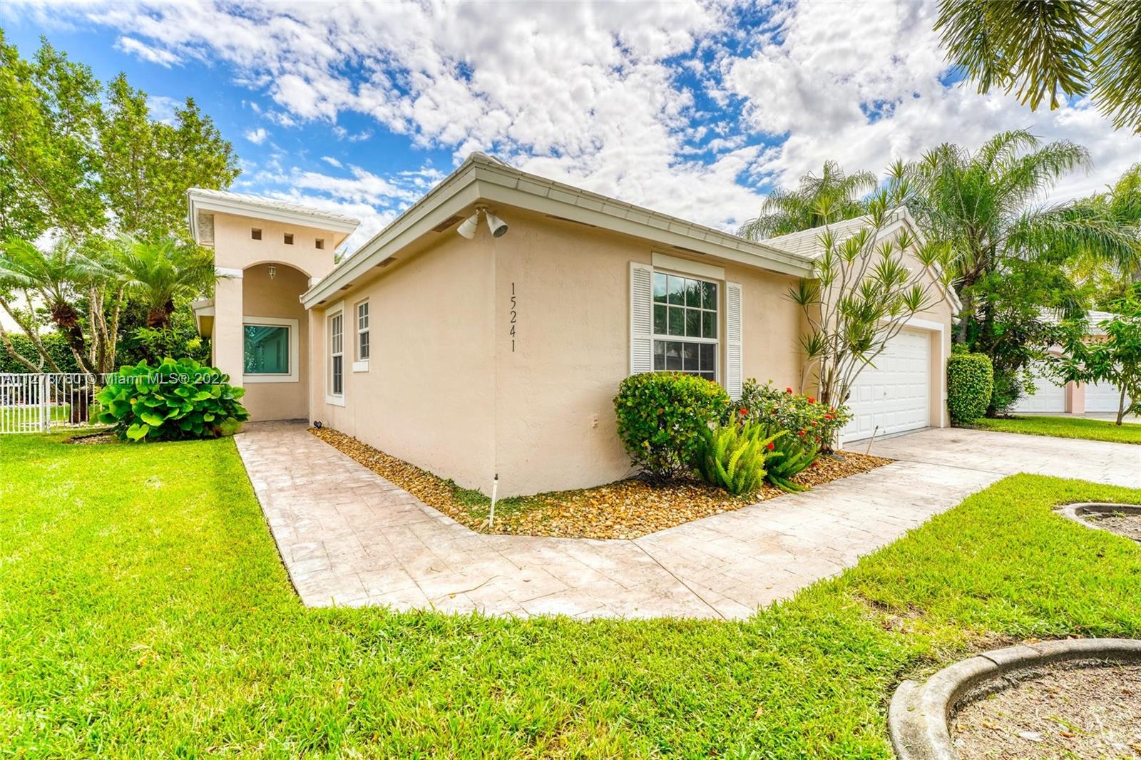 Listing Photo 11