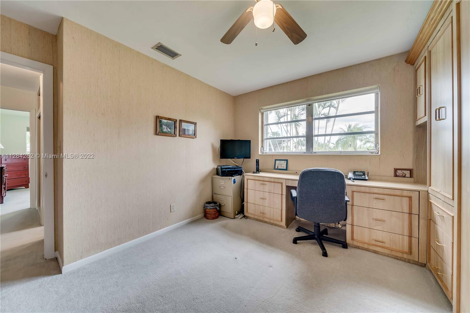 Listing Photo 12