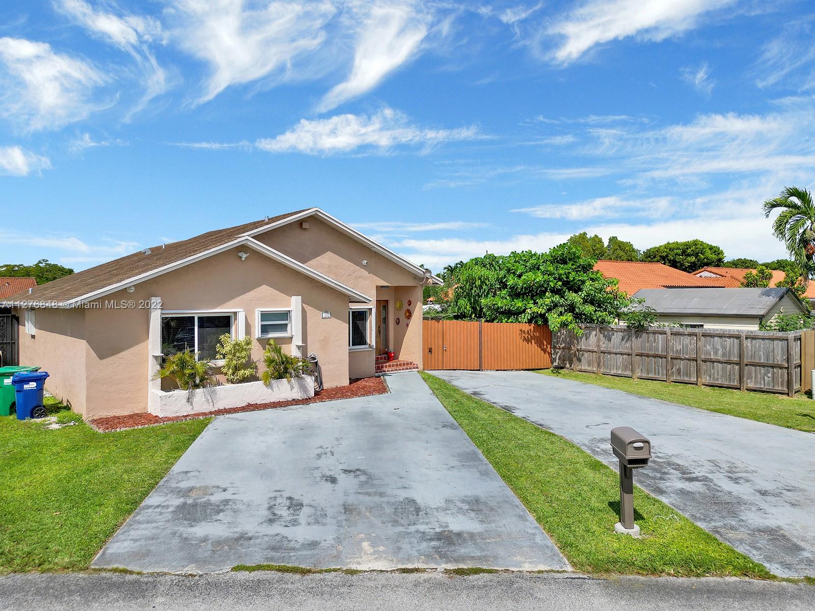 Photo 2 of 502 99th Pl in Miami - MLS A11276848
