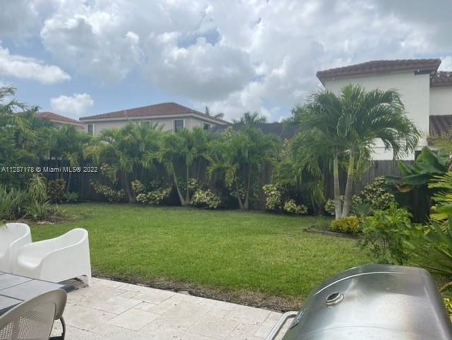 Photo 3 of 15282 173rd Ln in Miami - MLS A11287178