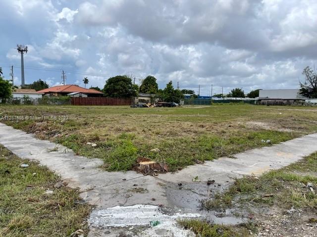 3500 NW 35th St  For Sale A11287508, FL