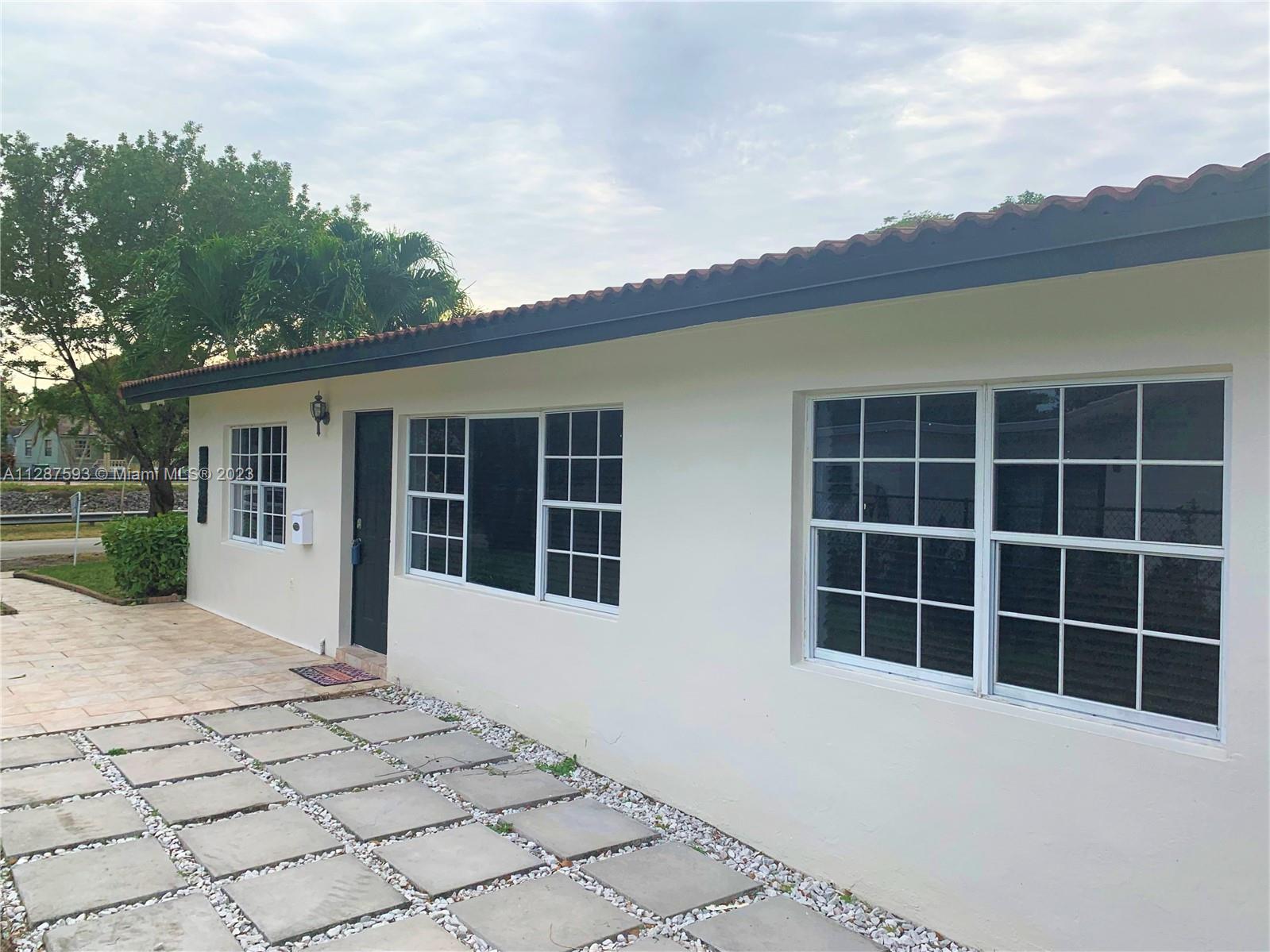 Photo 2 of 6341 36th St in Miami - MLS A11287593