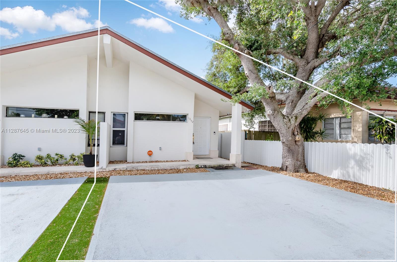 Photo 1 of 1642 19th Ter in Miami - MLS A11287645