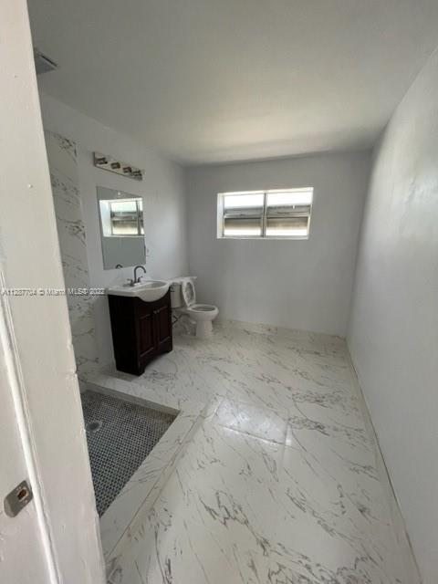 Photo 2 of 1421 68th Ter in Hollywood - MLS A11287704