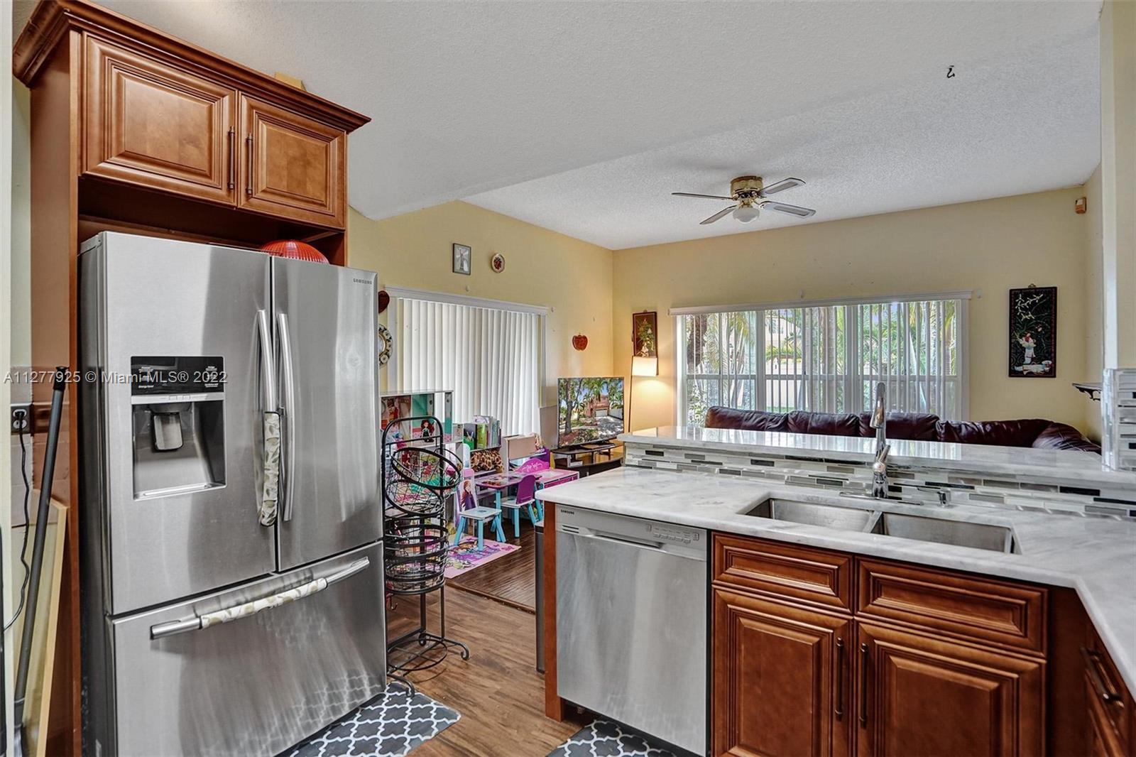 Listing Photo 10