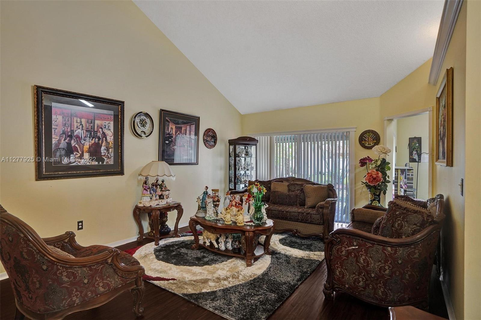 Listing Photo 5