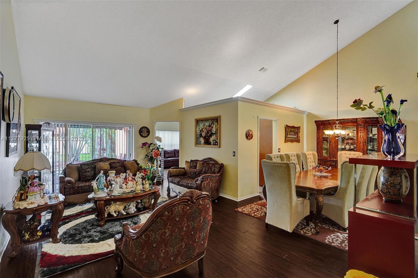 Listing Photo 6