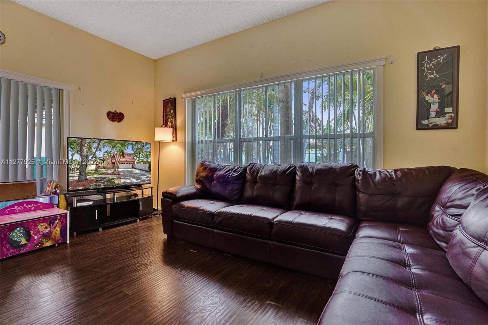 Listing Photo 7