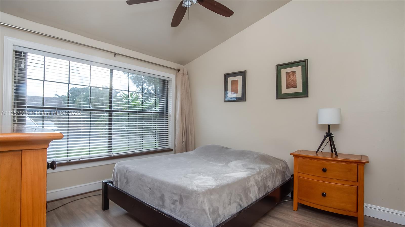 Listing Photo 22