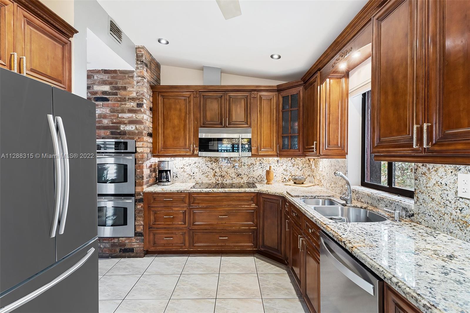 Listing Photo 19
