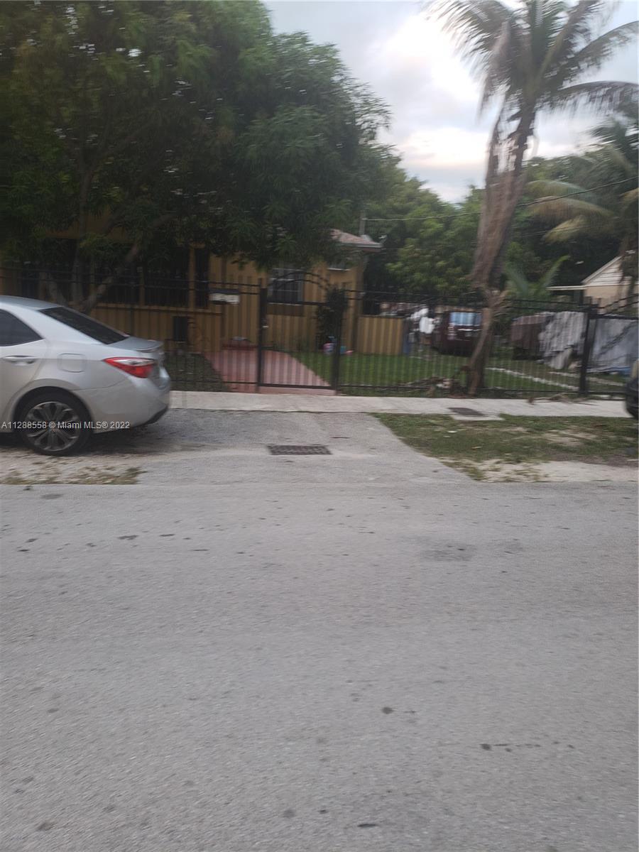 8257 NE 2nd Ct, Miami, FL 33138