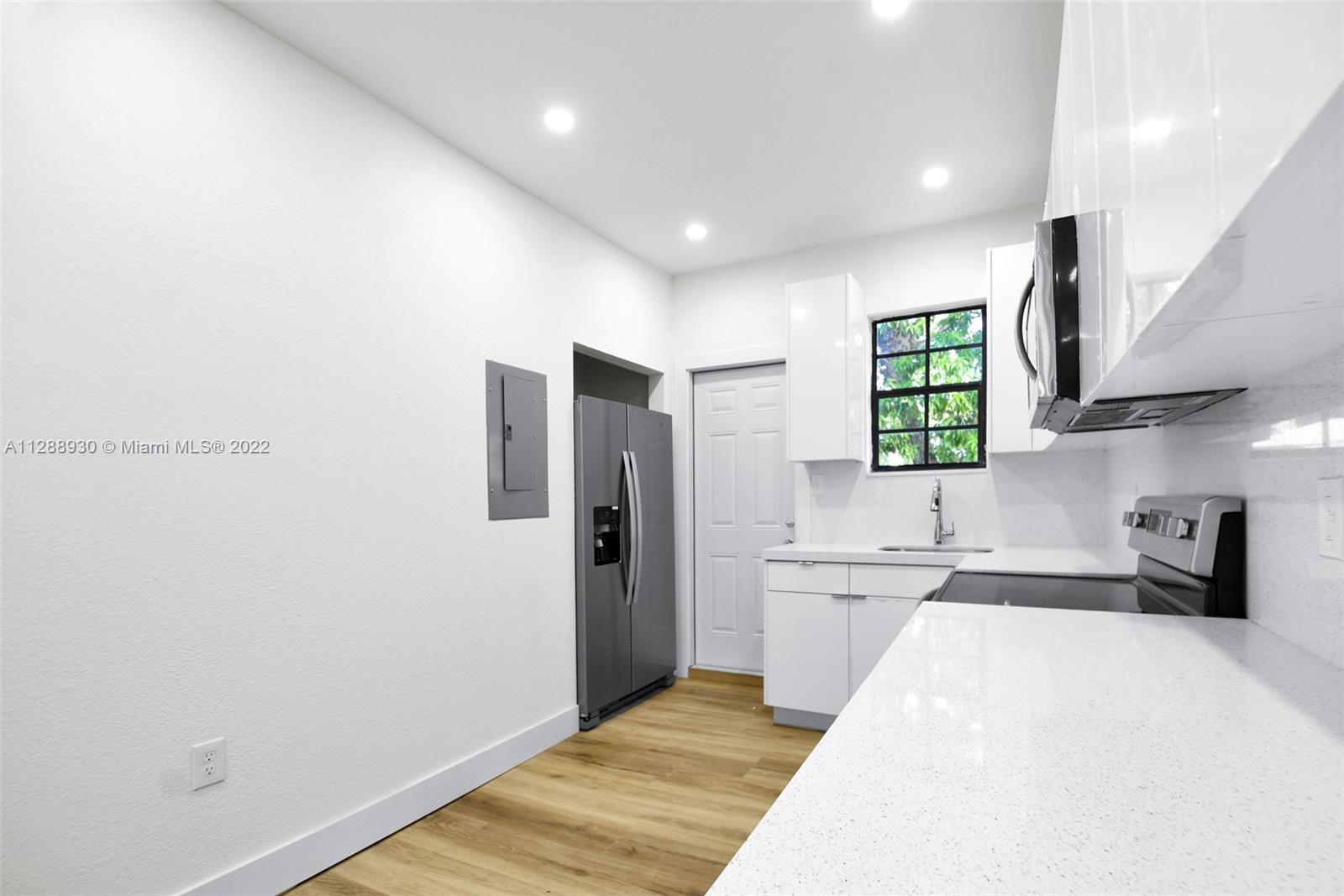 Listing Photo 15
