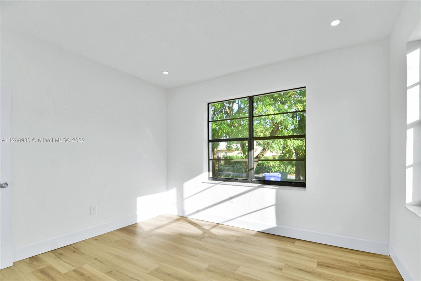 Listing Photo 33