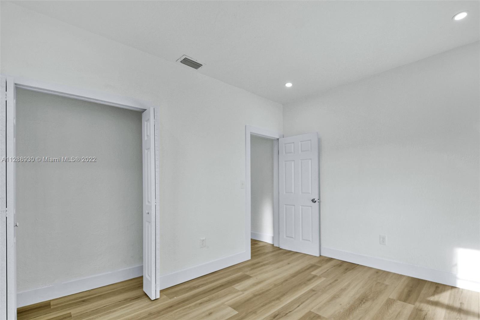 Listing Photo 34
