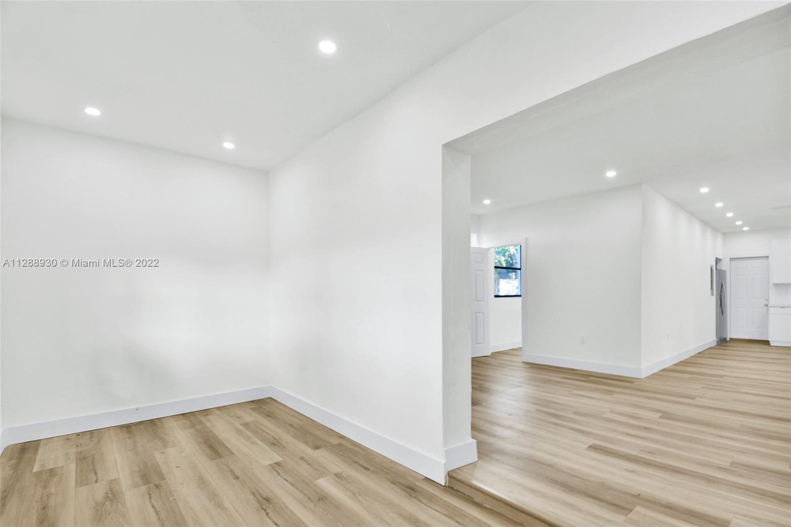 Listing Photo 7
