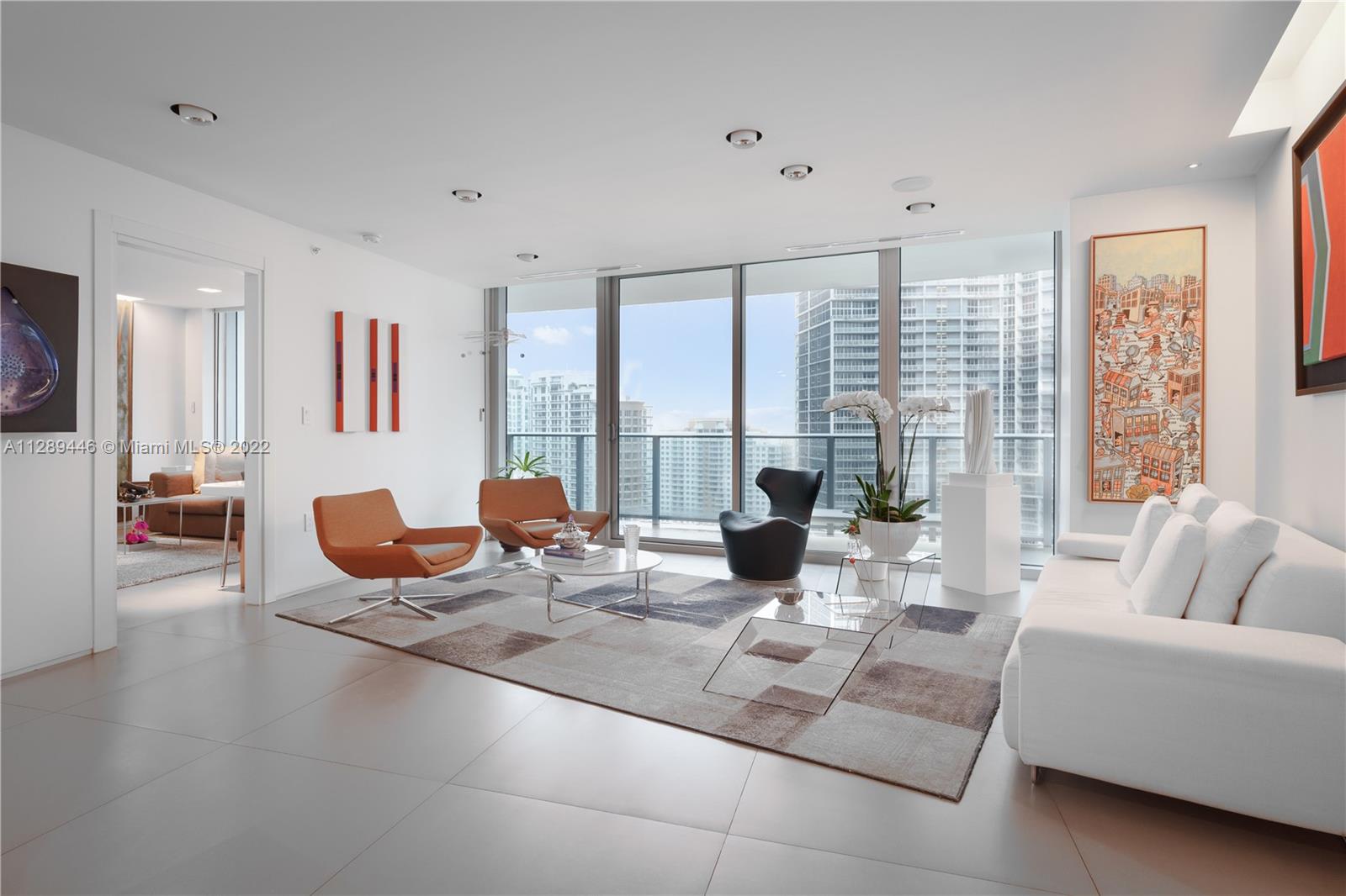 Move-in ready unit at the desirable Epic Residences in the heart of Downtown Miami, arguably the most urban and pedestrian-friendly neighborhood in Miami. This 2 bedroom + 2.5 bathroom unit is in the sought-after 08 line, which offers both skyline and water views. The unit has been upgraded with custom Italian porcelain-tile flooring, designer lighting throughout the unit and built-out closets. The Open concept Snaidero kitchen has Miele appliances and is ideal for entertaining as is the balcony with views of Ocean , the Miami river,  the port of Miami and the Brickell Skyline.

The Epic residences is located in the same building as the famed Epic Kimpton Hotel and residents get to enjoy all resort amenities like the Pool, Zuma restaurant, Exhale Spa as well as residents-only manities.